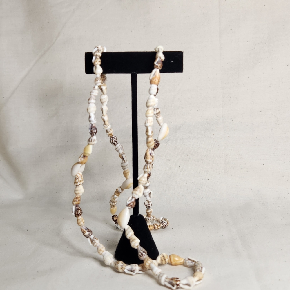Mini shell necklace
